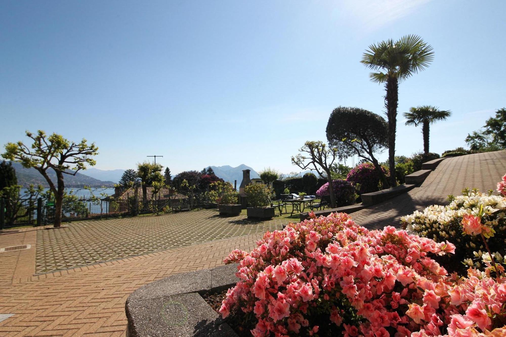 The Cottage On The Lake - Happy Rentals Baveno Esterno foto