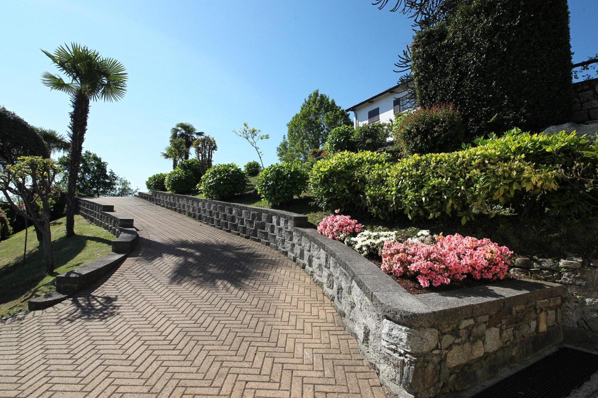 The Cottage On The Lake - Happy Rentals Baveno Esterno foto