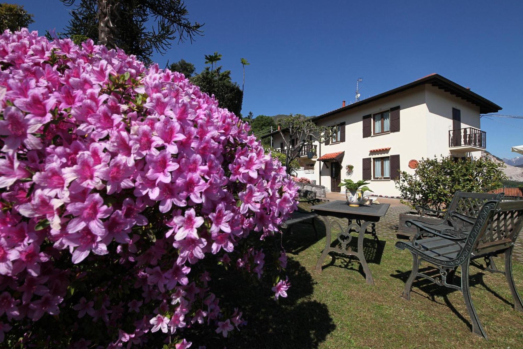 The Cottage On The Lake - Happy Rentals Baveno Esterno foto