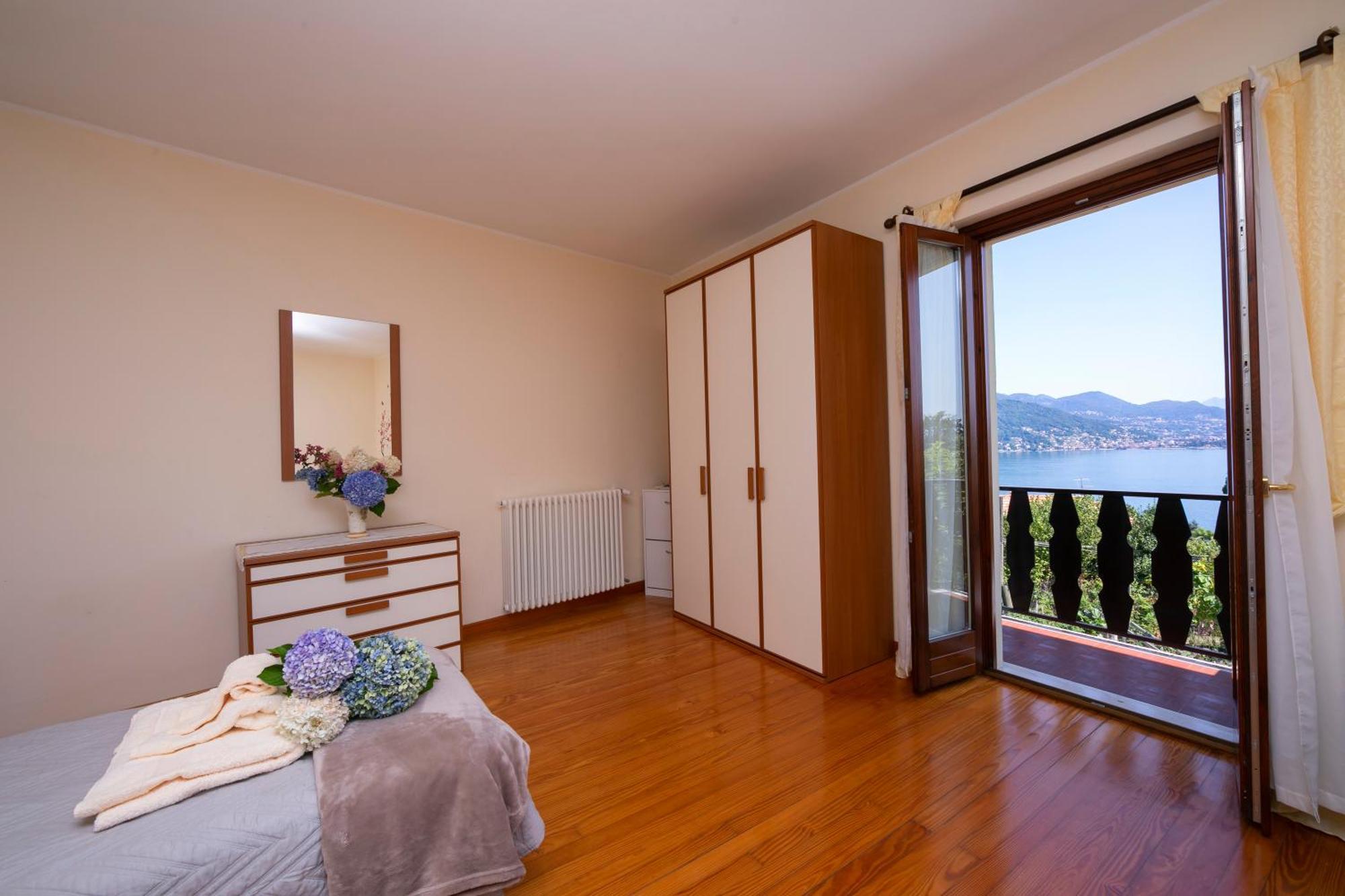 The Cottage On The Lake - Happy Rentals Baveno Esterno foto