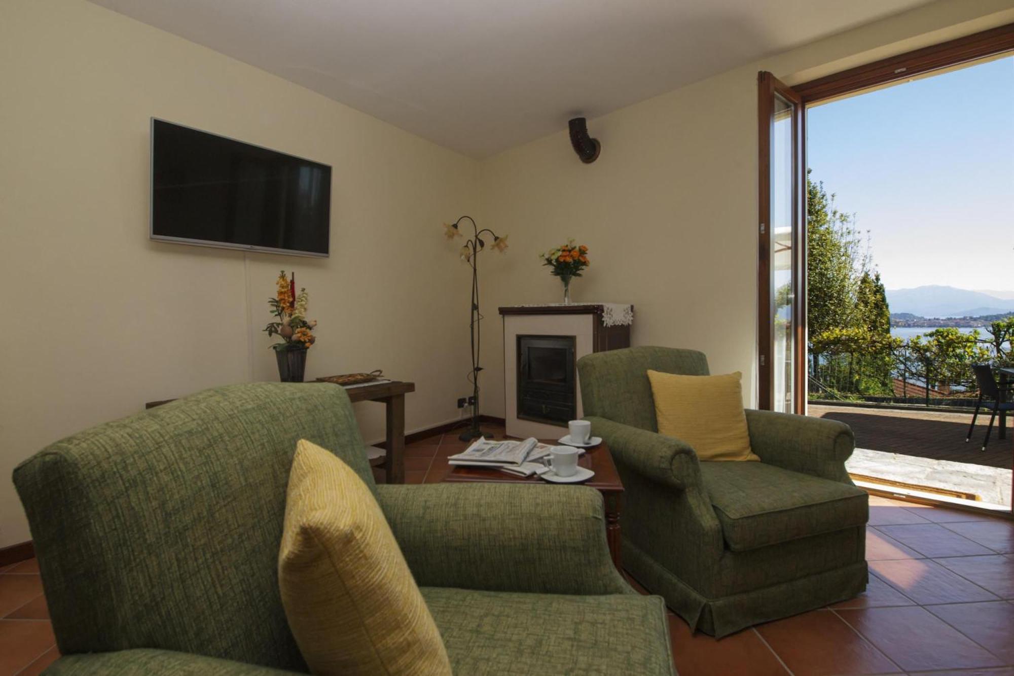 The Cottage On The Lake - Happy Rentals Baveno Esterno foto