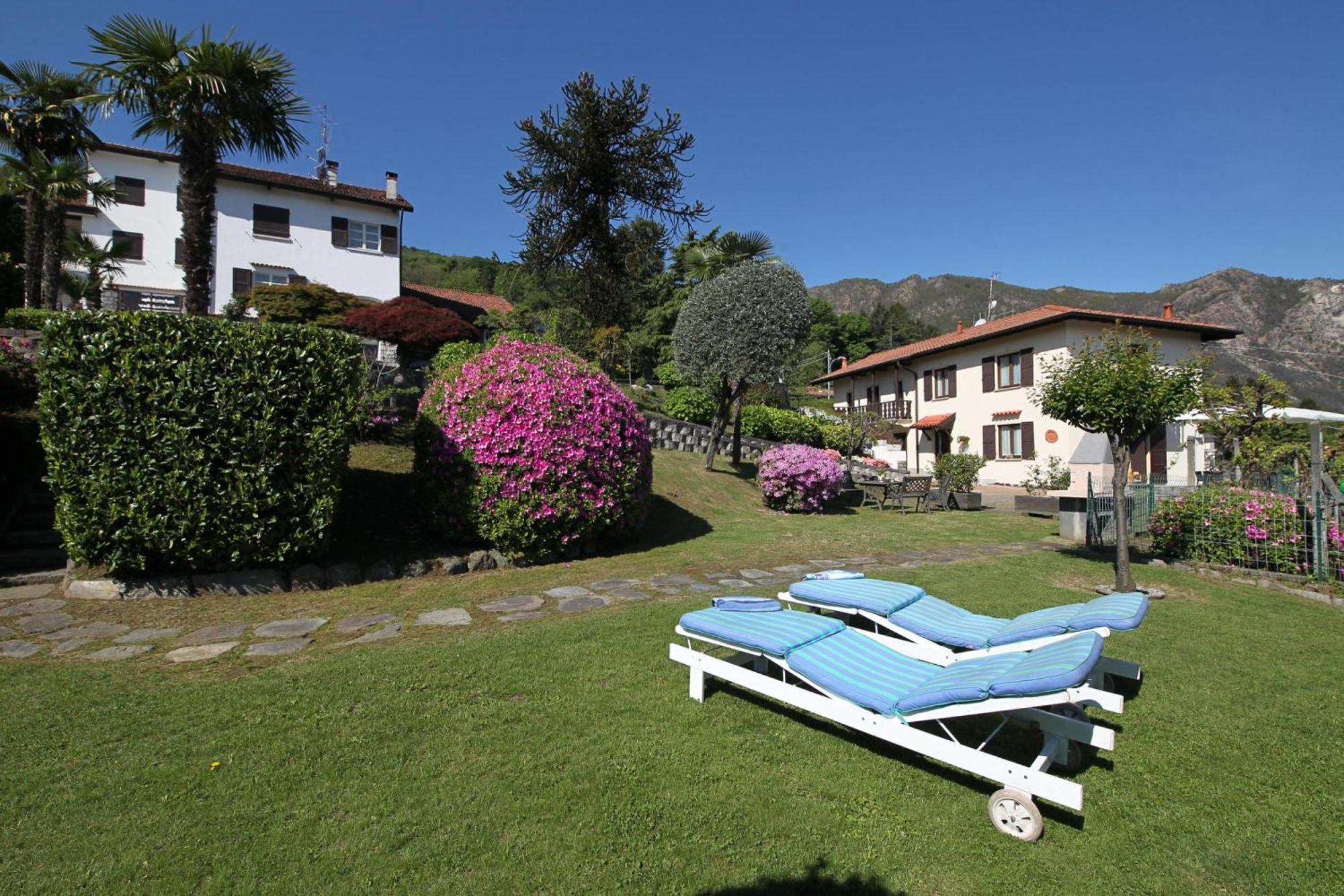 The Cottage On The Lake - Happy Rentals Baveno Esterno foto