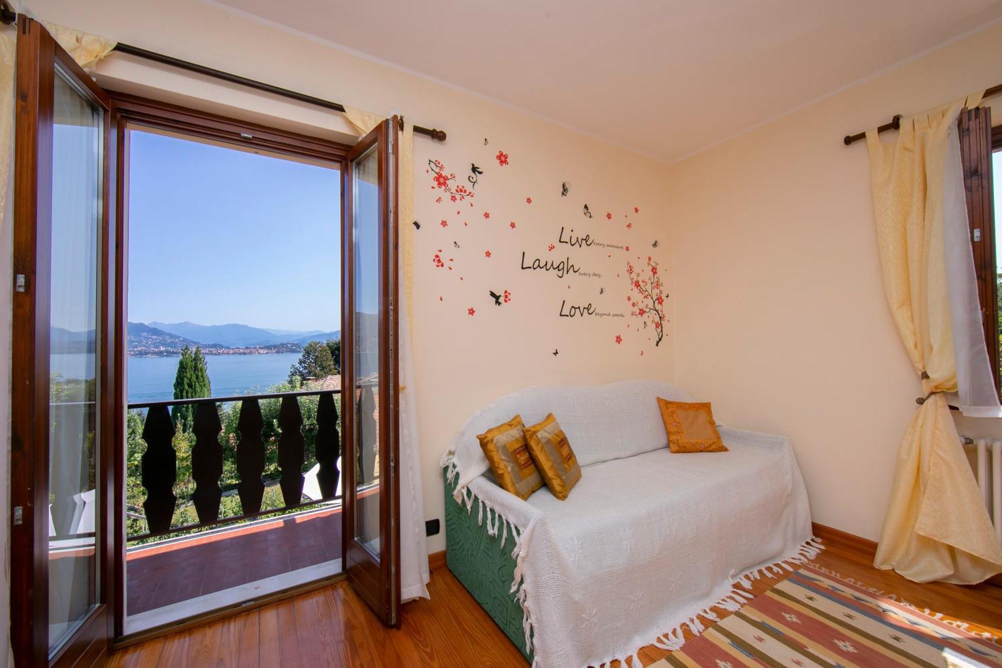The Cottage On The Lake - Happy Rentals Baveno Esterno foto